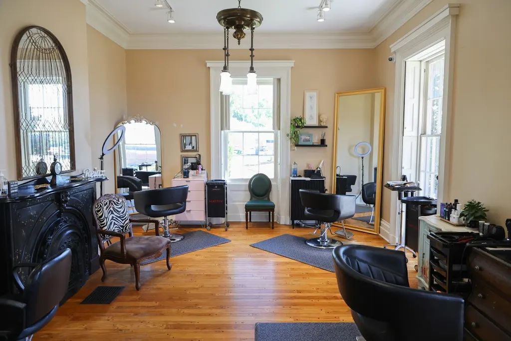 Sommer House Salon & Spa — Beauty salon in Aurora